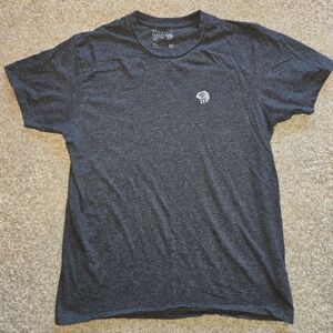 Mountain hardwear shirt